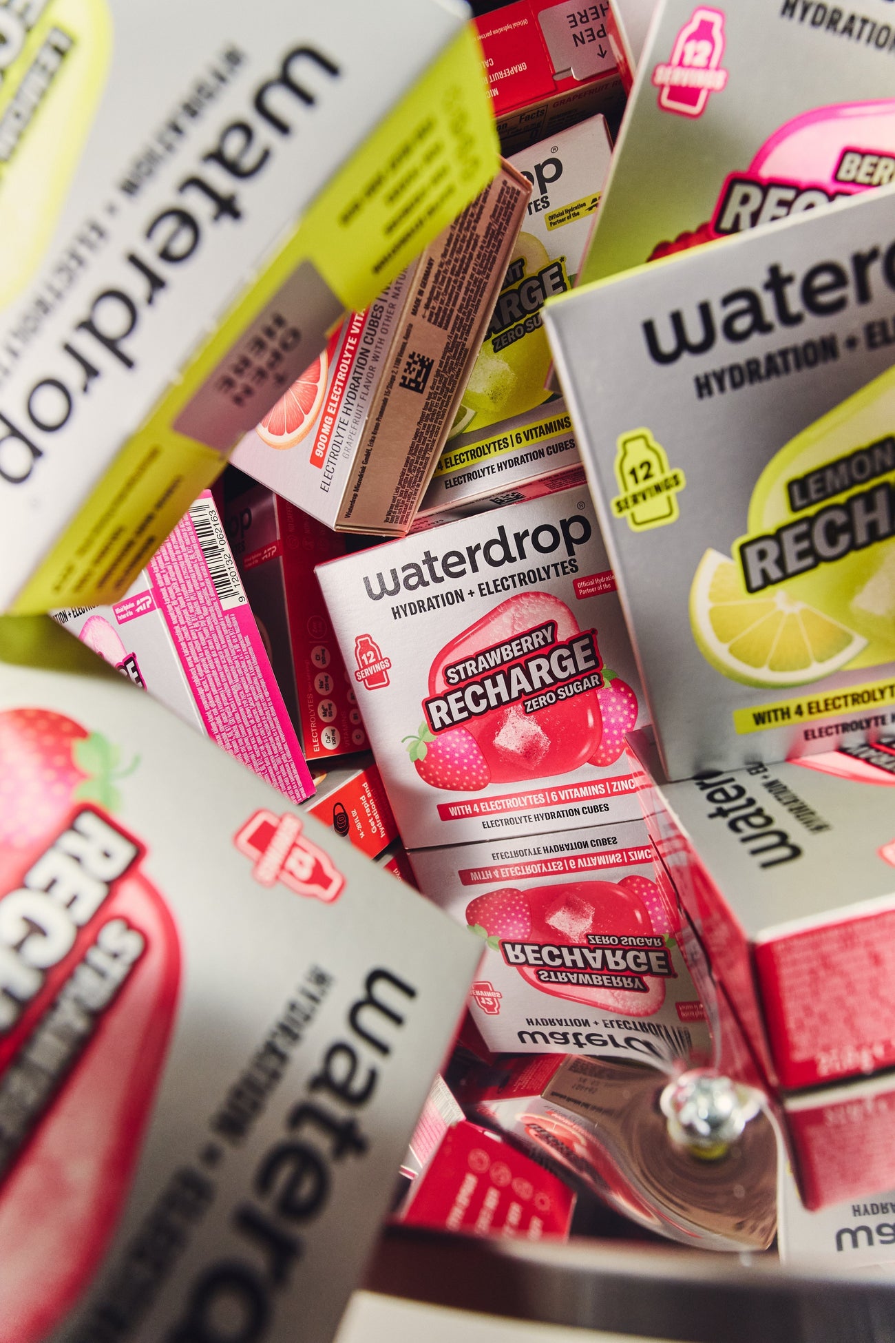 Electrolytes & Vitamins in waterdrop® Microlyte RECHARGE